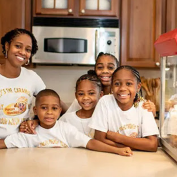 Black Mompreneur and her 4 kids launch successful gourmet popcorn brand